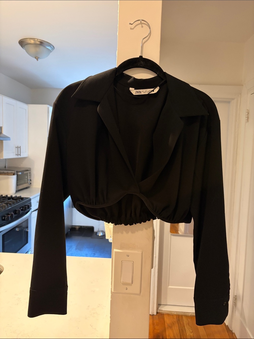 Zara Black Cropped Long-Sleeve Top